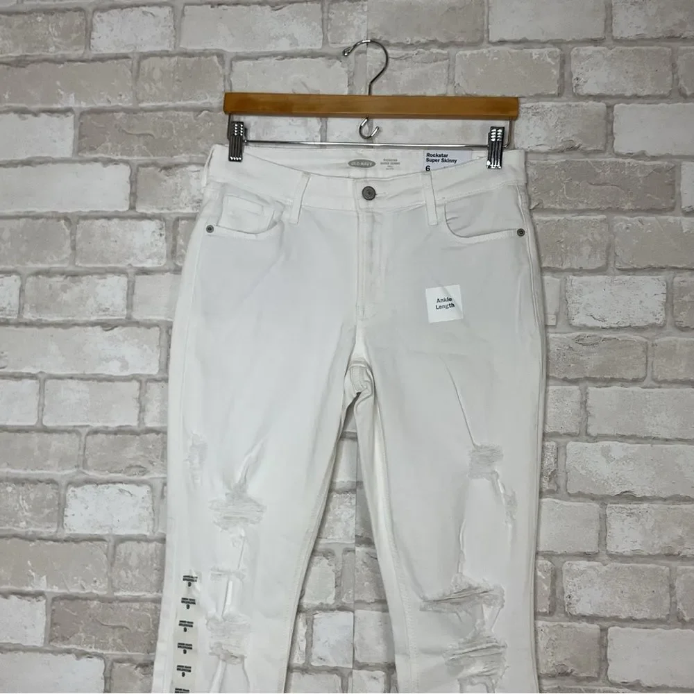 NWT Old Navy Rockstar Super Skinny Distressed Mid-rise Jeans Size 6